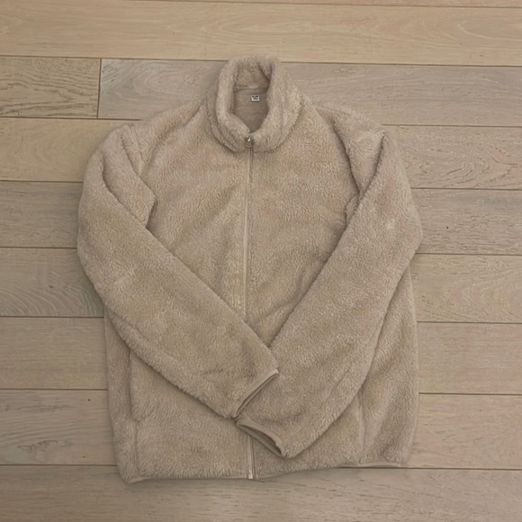 Uniqlo fuzzy zip up size M - Picture 1 of 2
